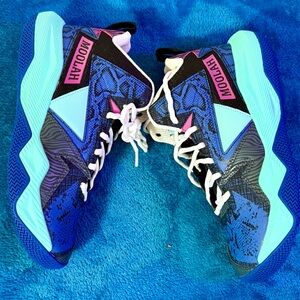 Moolah Press Break Sneakers - Youth Size 7 - New w/o Box